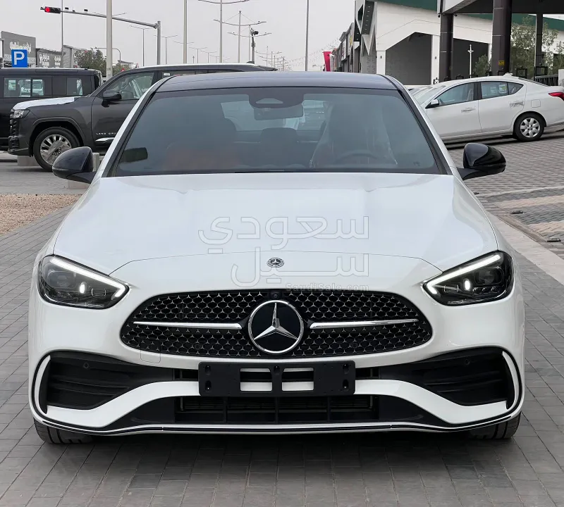 2022 مرسيدس - بنز سي 300