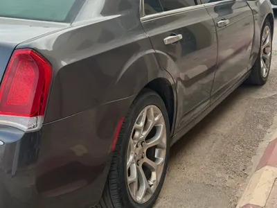 2019 كرايسلر 300 سي
