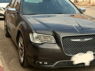 2019 كرايسلر 300 سي