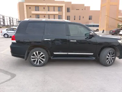2016 تويوتا لاند كروزر جي اكس ار