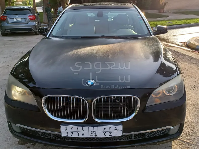 2012 بي ام دبليو الفئة السابعة 730 إل أي