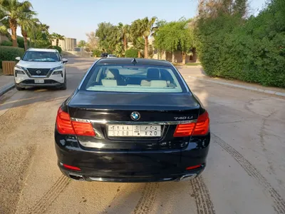 2012 بي ام دبليو الفئة السابعة 730 إل أي