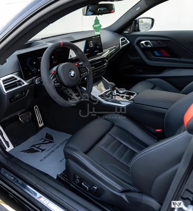 2025 BMW M Series M2