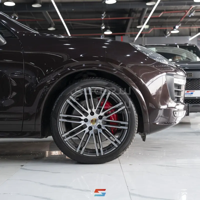 2016 Porsche Cayenne GTS