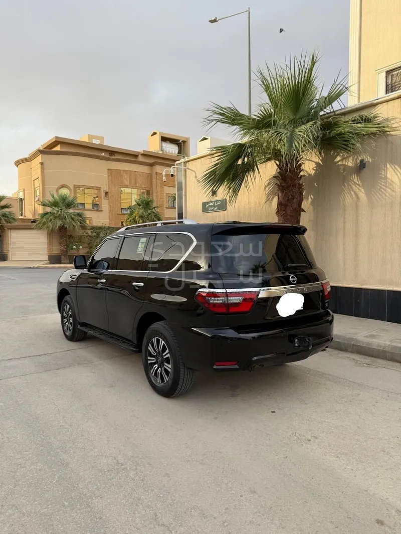 2023 Nissan Patrol SE2