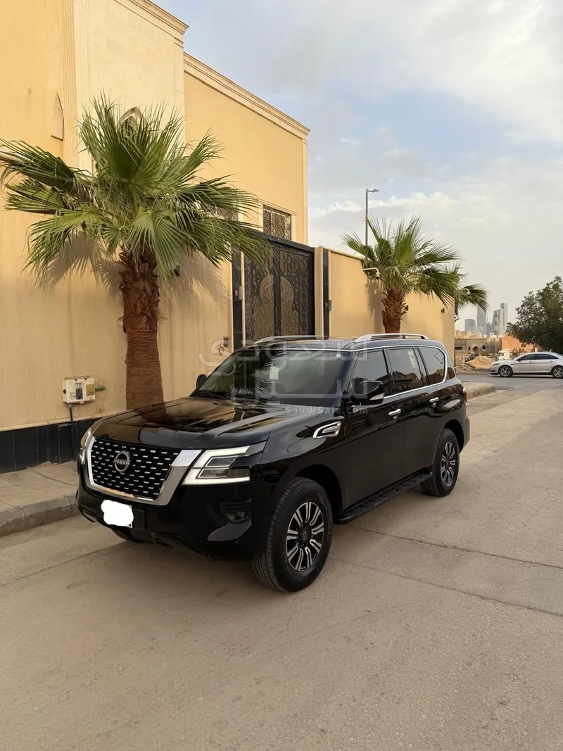 2023 Nissan Patrol SE2