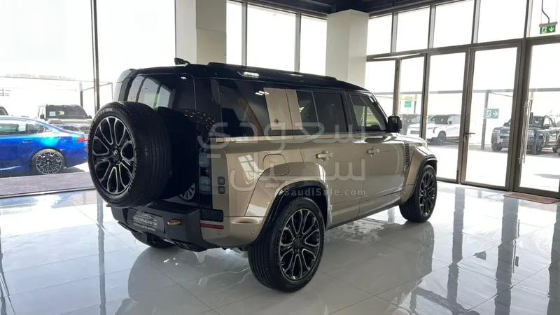 2026 Land Rover Defender Octa