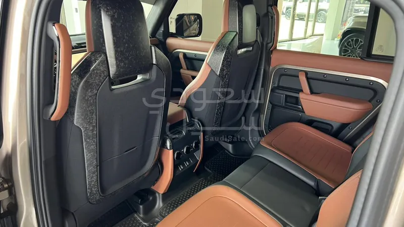 2026 Land Rover Defender Octa