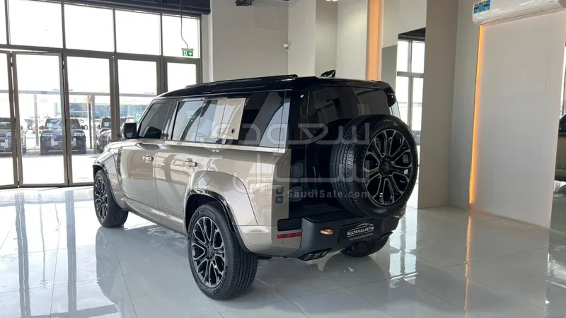 2026 Land Rover Defender Octa