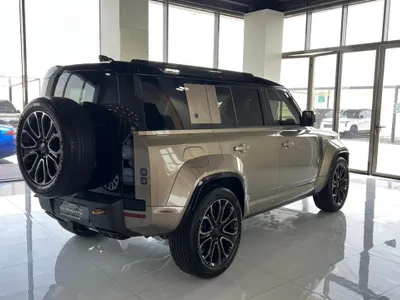 2026 Land Rover Defender Octa