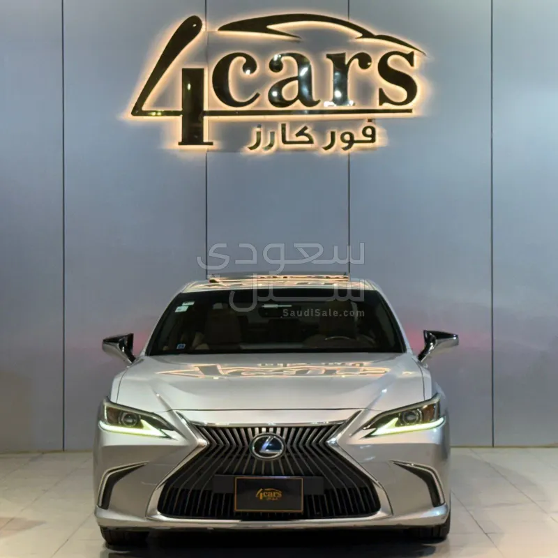 2019 لكزس إي إس 350