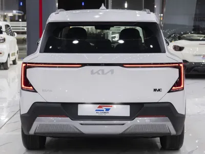 2025 Kia EV5 standard