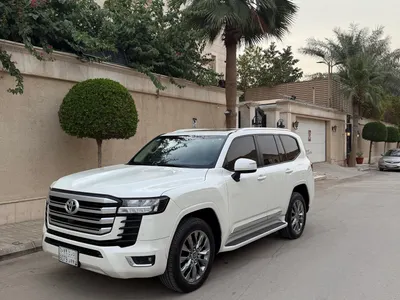 2023 Toyota Land Cruiser GXR 3