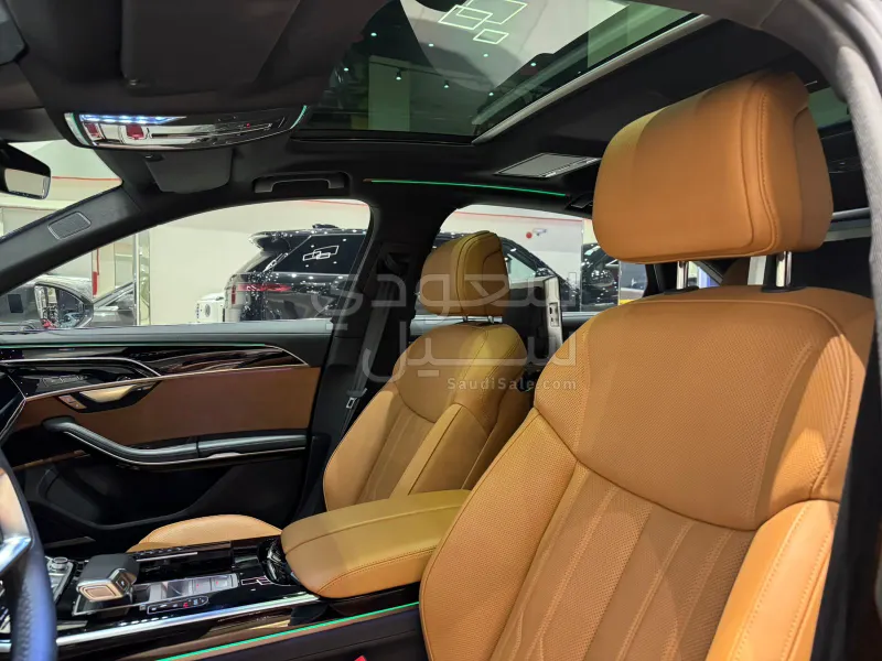 2025 Audi A8L