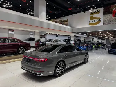 2025 Audi A8L