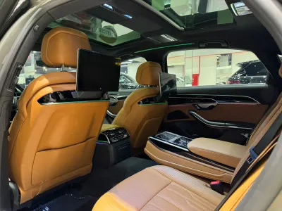 2025 Audi A8L