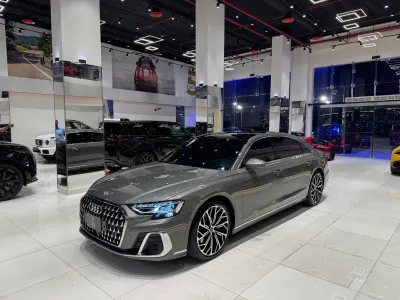 2025 Audi A8L