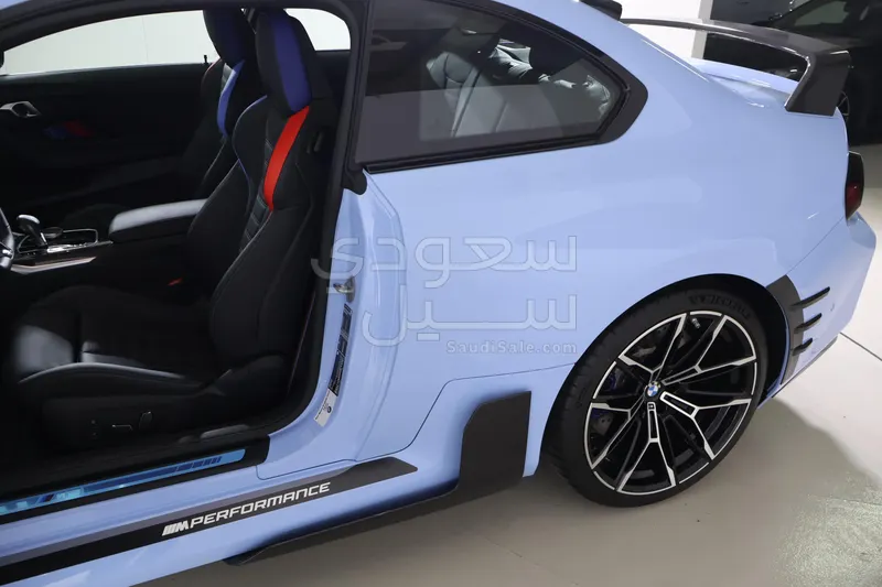 2025 بي ام دبليو الفئة ام إم 2