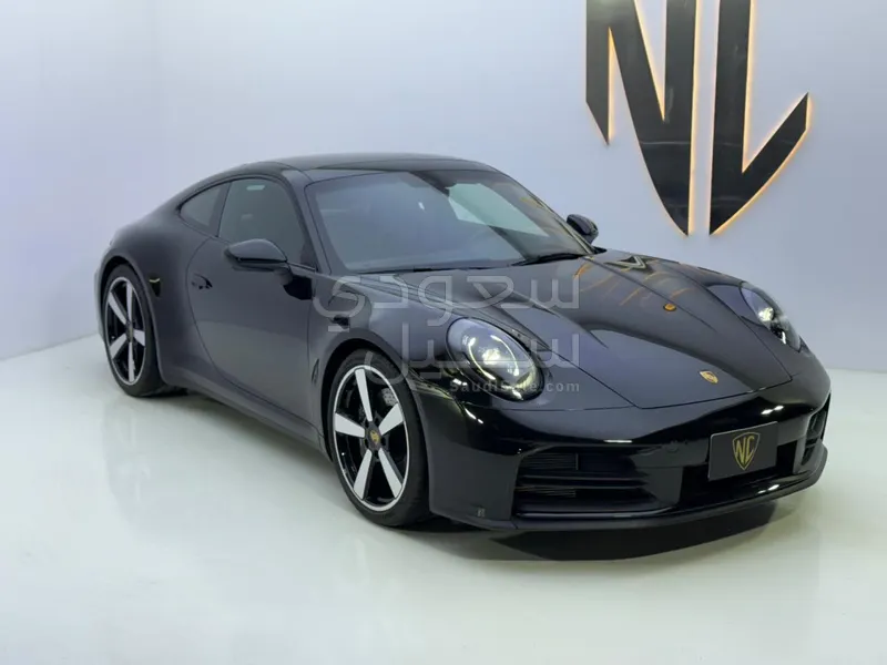 2025 بورش 911 كاريرا