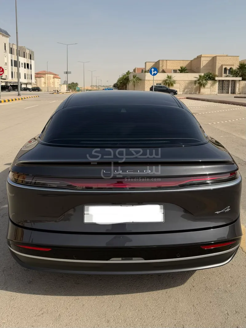 2024 لوسيد اير بيور