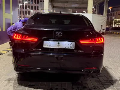 2019 لكزس إل إس 500