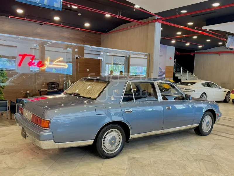 1990 Toyota Century