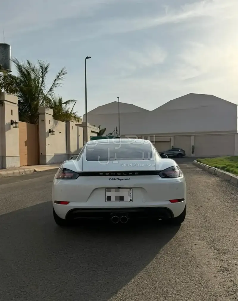 2024 بورش كايمان