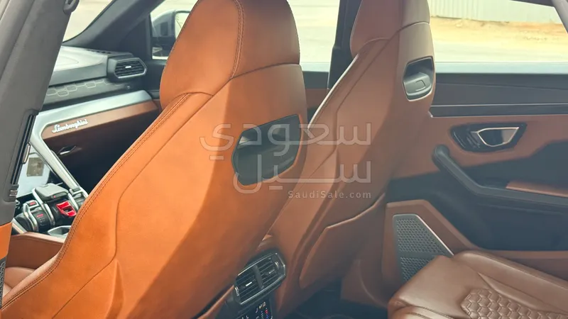 2019 لمبرجيني اوروس