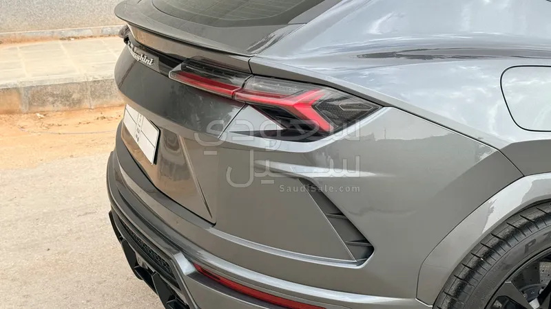 2019 لمبرجيني اوروس