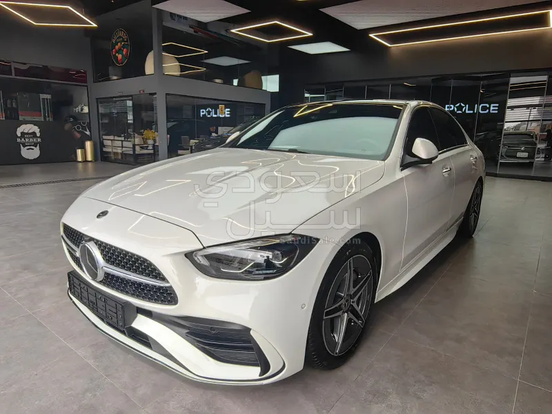 2025 مرسيدس - بنز سي 200