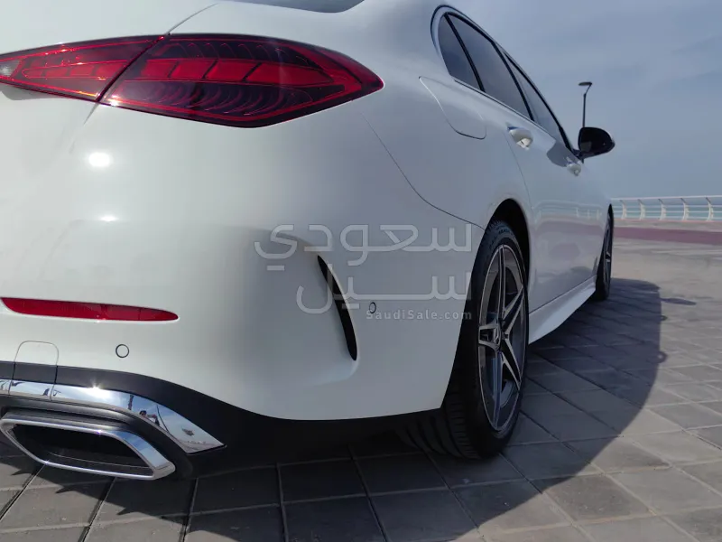 2025 مرسيدس - بنز سي 200