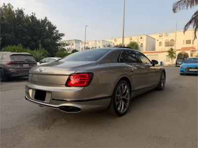2024 بنتلي كونتيننتل فلاينج سبير اس