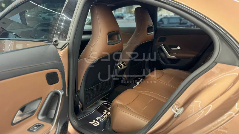 2021 مرسيدس - بنز سي إل أي 200