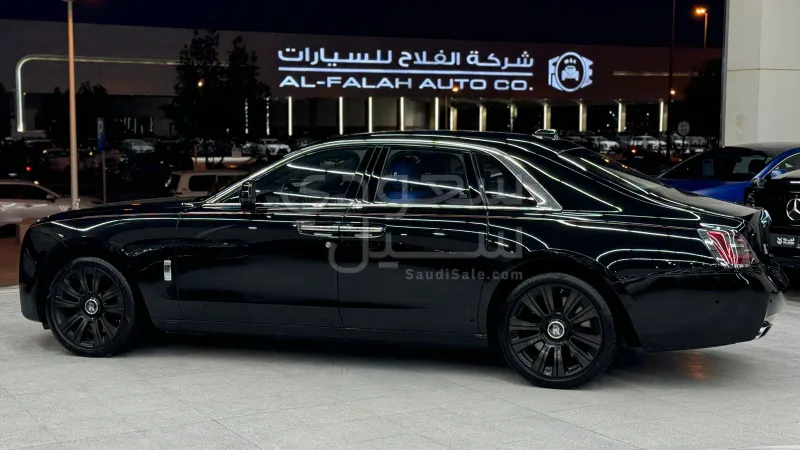 2022 رولز رويس قوست بلاك اديشن