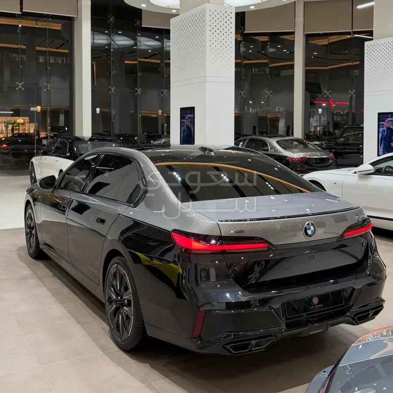 2024 BMW 7 Series 760i