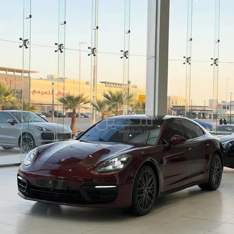 2022 Porsche Panamera