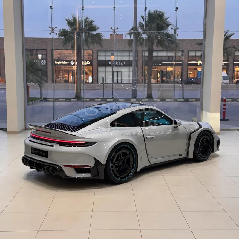 2024 Porsche 911 Carrera