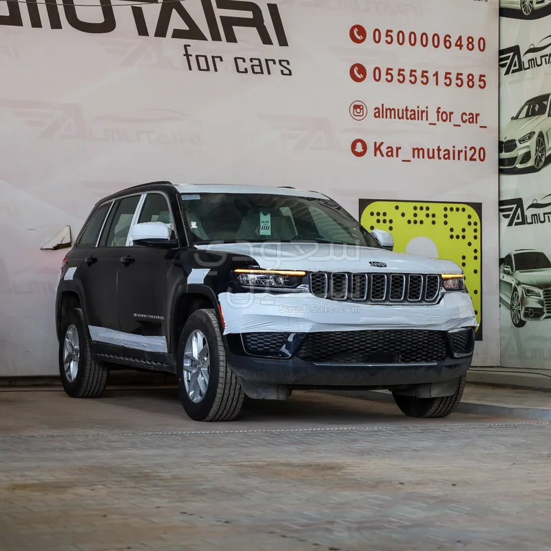 2025 Jeep Grand Cherokee Laredo