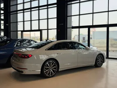 2023 اودي اي 8 ال