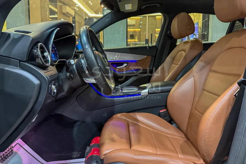 2020 Mercedes-Benz GLC 200
