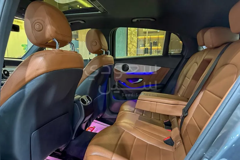 2020 Mercedes-Benz GLC 200