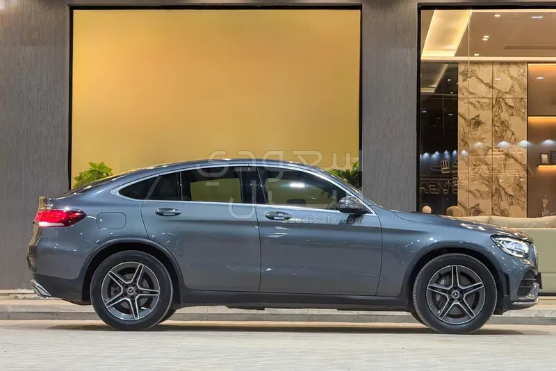 2020 Mercedes-Benz GLC 200