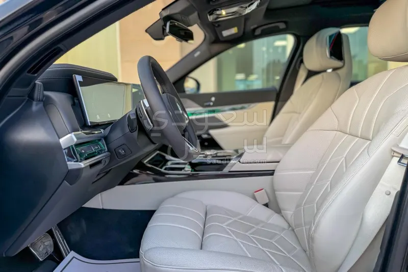 2026 BMW 7 Series 730i