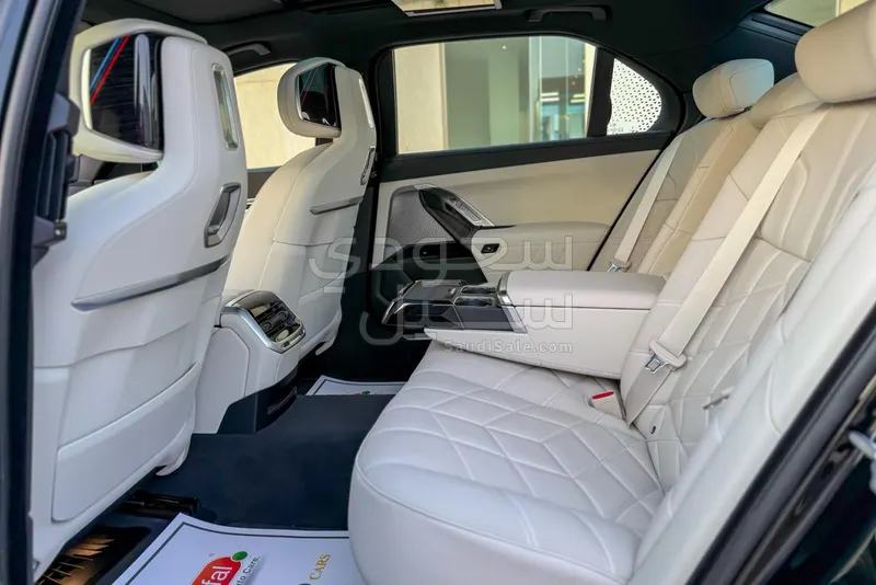2026 BMW 7 Series 730i