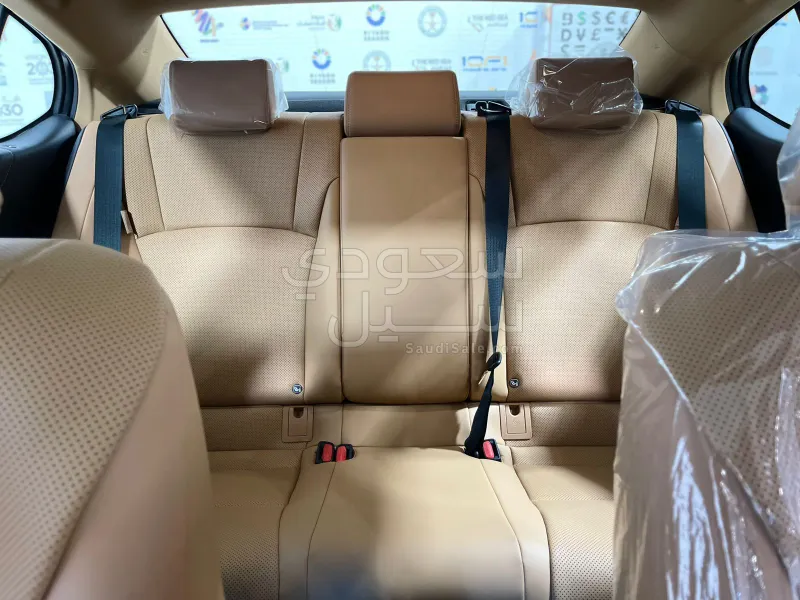 2025 Lexus ES 250