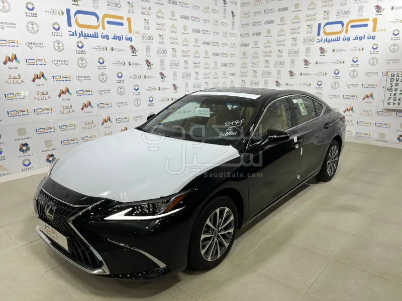 2025 Lexus ES 250
