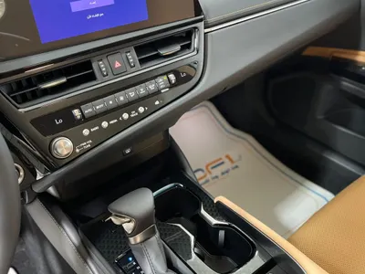 2025 Lexus ES 250