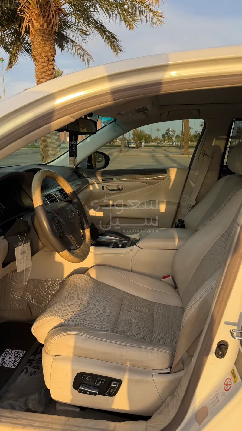 2014 Lexus LS 460 L