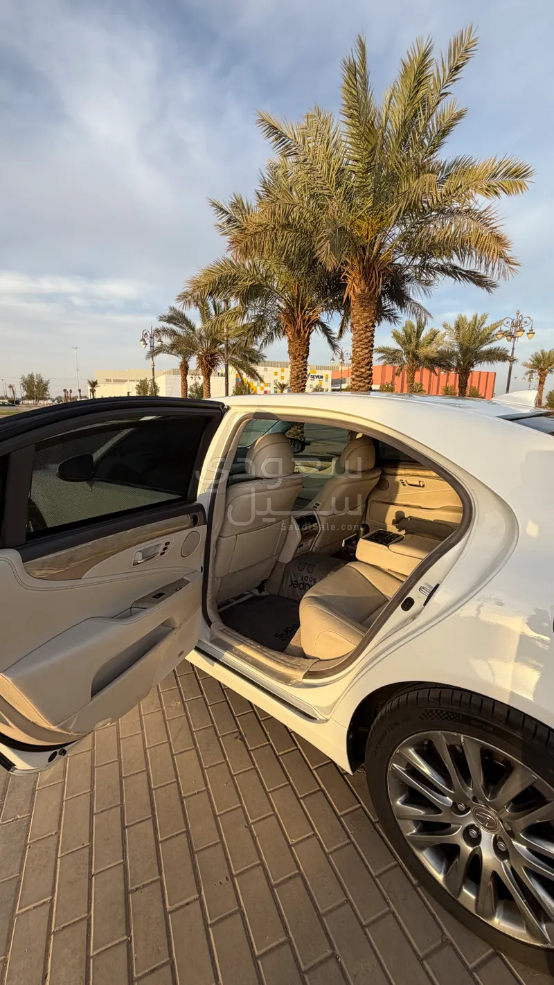 2014 Lexus LS 460 L