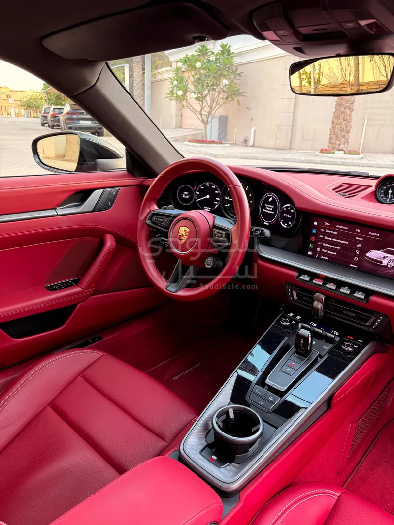 2024 بورش 911 كاريرا